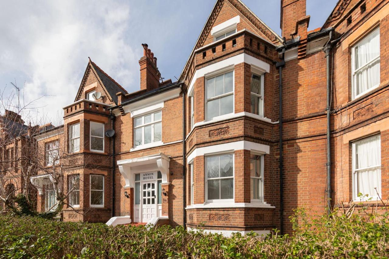 Functional Double With An Ensuite Toilet And Shower Near Tube And Bus Stations Appartement Londres